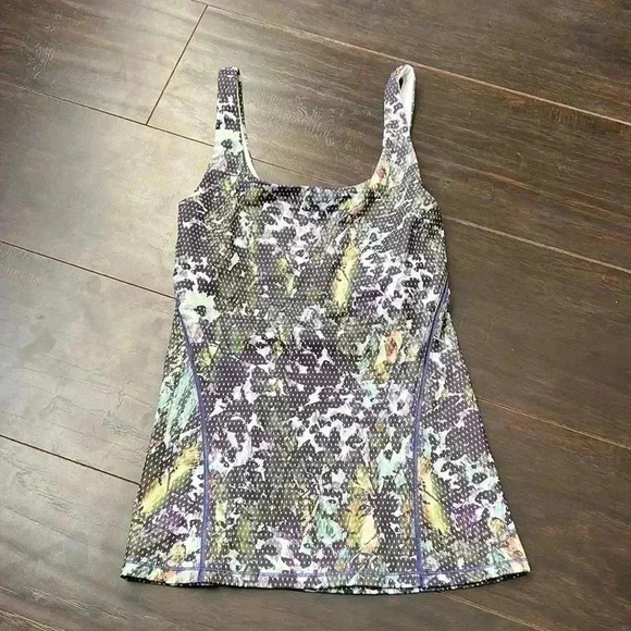 ✨2/$40✨🍋lululemon🍋 | Amala Purple and green floral iris polka dot tank top - Picture 2 of 9